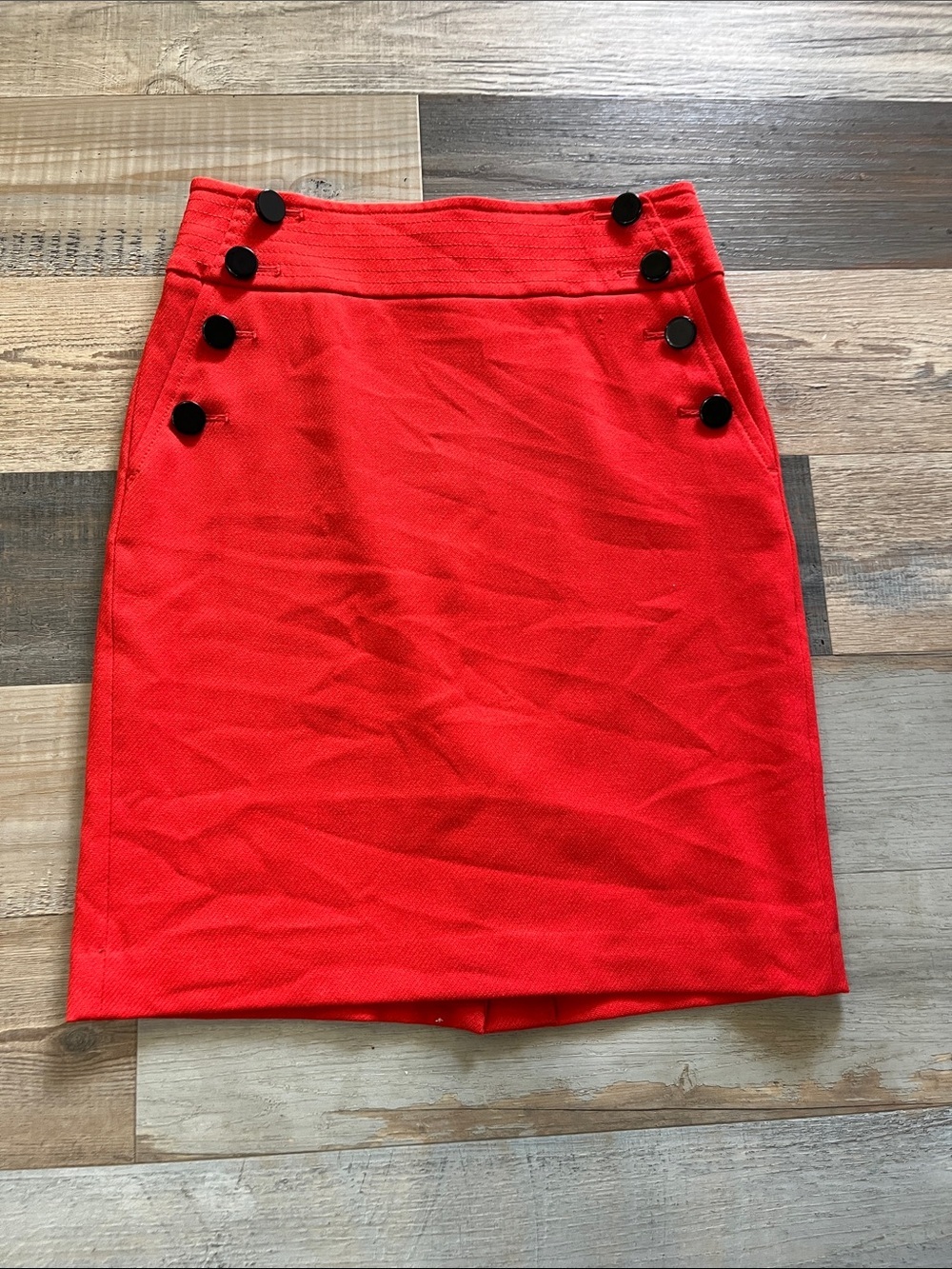 LOFT Red Pencil Midi Skirt Black Button Detail Sz 4 Business Office Chic